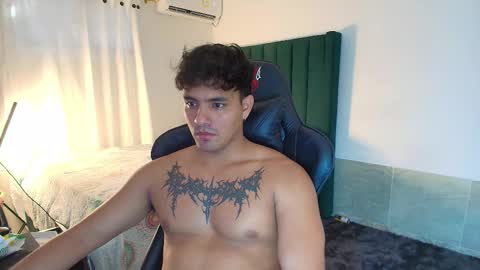  Lei  online show from November 24, 8:30 pm