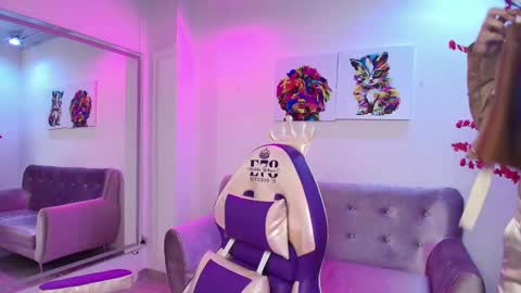 Leia.  online show from March 10, 2:26 pm