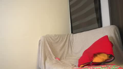 Snapshot of leiaah__ chatting on June 21, 2:03 am Leah online show from June 21, 2:03 am
