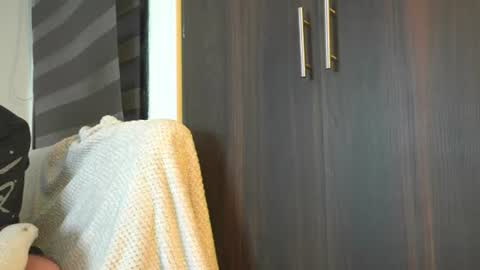 Snapshot of leiaah__ chatting on July 2, 3:23 am Leah online show from July 2, 3:23 am