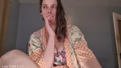 Leia Swift online show from August 1, 4:39 pm