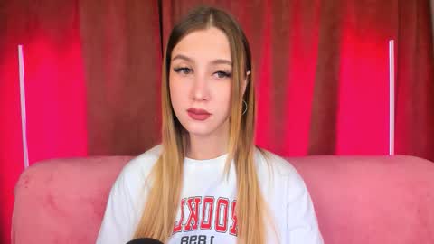 leiawow online show from November 16, 1:33 am