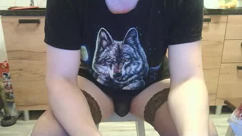 Snapshot of leila472952 chatting on January 19, 6:28 am Sergey online show from January 19, 6:28 am