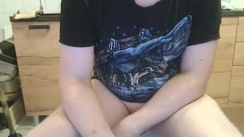 Snapshot of leila472952 chatting on February 8, 9:40 pm Sergey online show from February 8, 9:40 pm