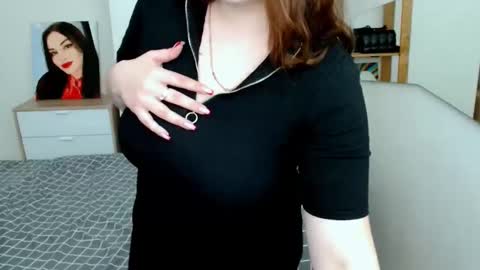 Leila online show from March 12, 6:11 pm