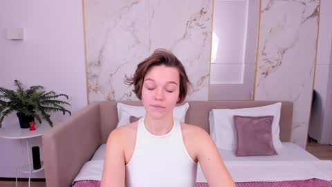 Snapshot of leilalawson chatting on December 26, 9:44 am LeilaLawson online show from December 26, 9:44 am