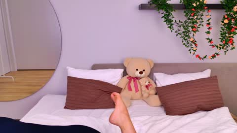 Snapshot of leilalawson chatting on February 7, 11:12 am LeilaLawson online show from February 7, 11:12 am