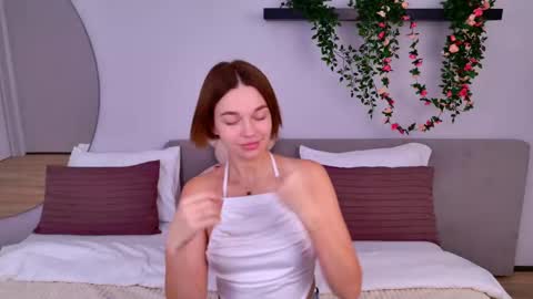 Snapshot of leilalawson chatting on February 11, 8:05 am LeilaLawson online show from February 11, 8:05 am