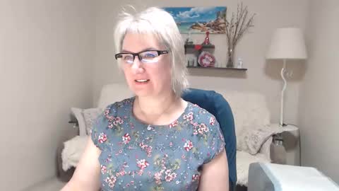 Leila Kinky online show from March 8, 10:41 am