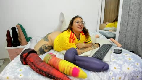 Snapshot of leilamolly chatting on June 17, 7:15 pm Leilamolly online show from June 17, 7:15 pm
