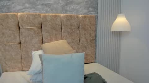 leilapons online show from October 1, 6:03 pm