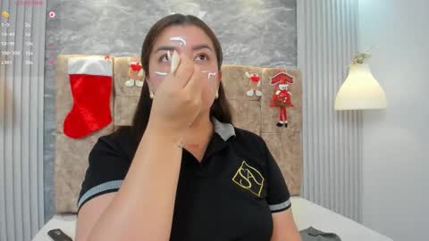 leilapons online show from December 14, 4:56 pm