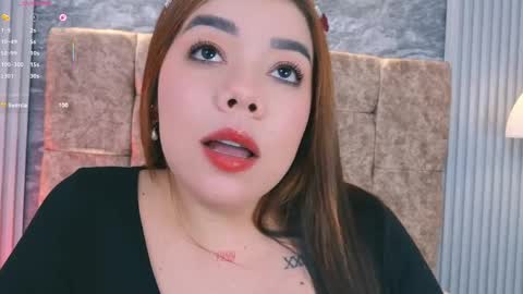 leilapons online show from April 9, 7:30 pm