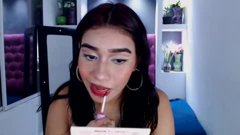 Snapshot of leilasweetxx chatting on December 27, 10:55 am Mar online show from December 27, 10:55 am