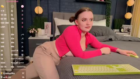 Lela online show from February 17, 1:36 am