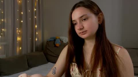 Snapshot of lelia_vibe chatting on February 15, 6:26 pm Lelia online show from February 15, 6:26 pm