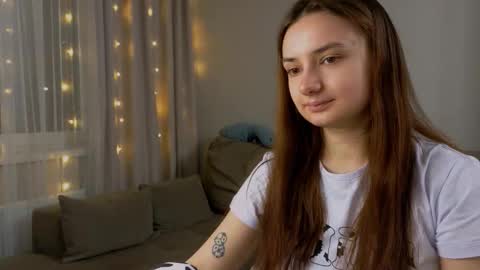 Snapshot of lelia_vibe chatting on February 21, 9:16 pm Lelia online show from February 21, 9:16 pm