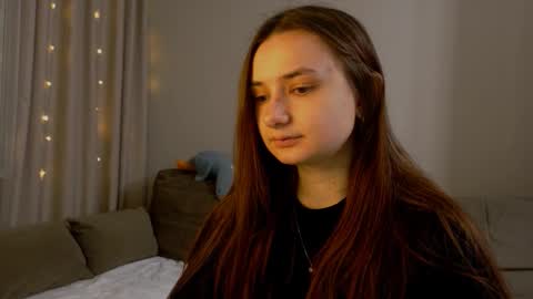 Snapshot of lelia_vibe chatting on March 1, 5:26 pm Lelia online show from March 1, 5:26 pm