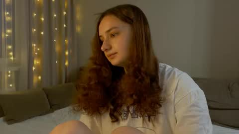 Lelia online show from April 17, 4:32 pm