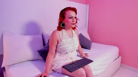 Leloo  online show from May 17, 7:54 pm