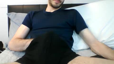 Snapshot of lemon2020435 chatting on May 16, 2:19 am lemon2020435 online show from May 16, 2:19 am