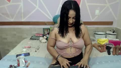 lena_lawson online show from March 14, 9:42 pm