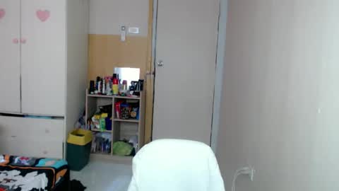 lena online show from March 10, 11:43 pm