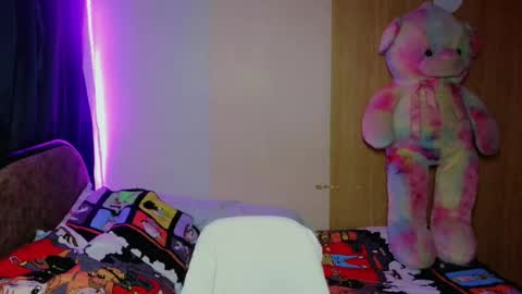 Snapshot of lenawet_0520 chatting on July 2, 6:52 am lena online show from July 2, 6:52 am