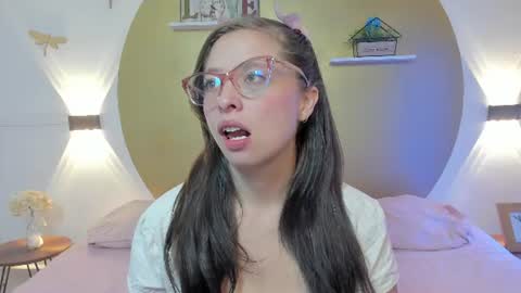 Lenna  online show from July 2, 11:27 am