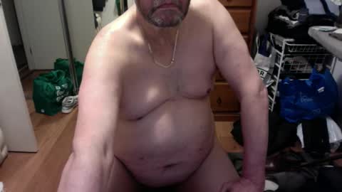 Snapshot of lennyfife chatting on October 14, 10:38 am Pussylicker online show from October 14, 10:38 am