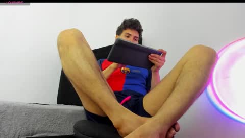 leo183877 online show from March 5, 1:40 pm