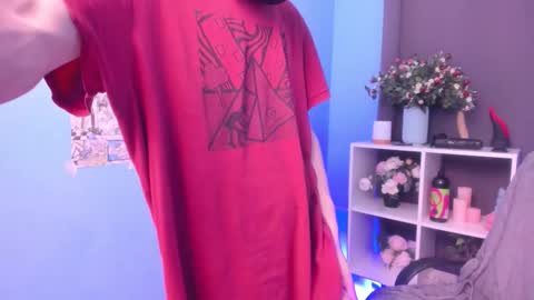 Leo online show from February 22, 4:27 pm