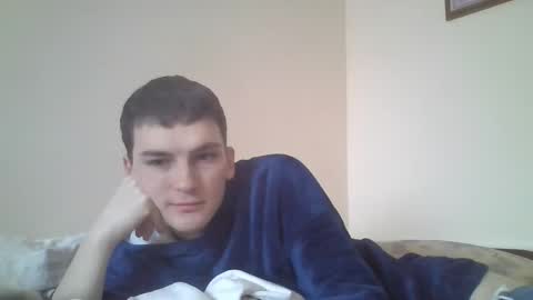 Snapshot of leo_cutie chatting on February 6, 7:12 am leo_cutie online show from February 6, 7:12 am