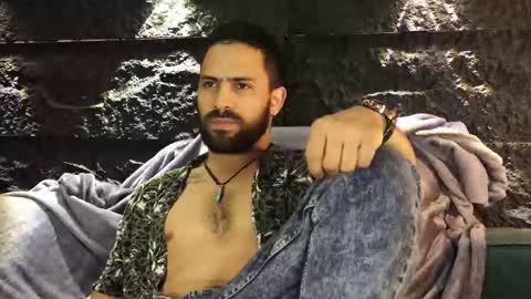 Leo  Diaz online show from November 15, 11:43 pm