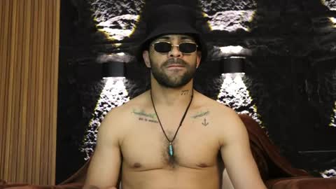 Leo  Diaz online show from May 15, 11:12 pm