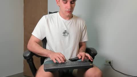 Leo Jones online show from February 25, 3:49 am