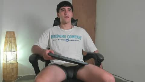 Snapshot of leo_jones389 chatting on June 4, 11:11 pm Leo Jones online show from June 4, 11:11 pm