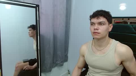 leo_morris online show from December 21, 2:15 pm