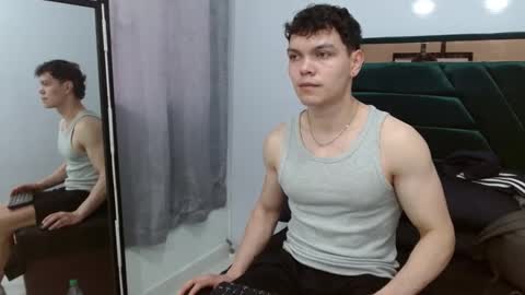 leo_morris online show from December 23, 2:17 pm