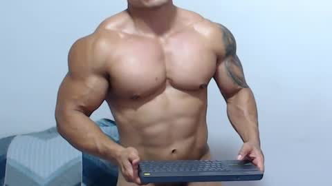 Leo online show from May 27, 2:30 am