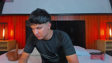 Snapshot of leo_savage_ chatting on April 21, 3:46 am Leo online show from April 21, 3:46 am