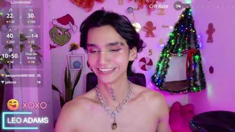 Snapshot of leoadamss chatting on December 6, 8:18 pm Leo online show from December 6, 8:18 pm