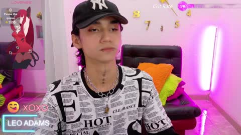 Snapshot of leoadamss chatting on January 8, 7:34 pm Leo online show from January 8, 7:34 pm