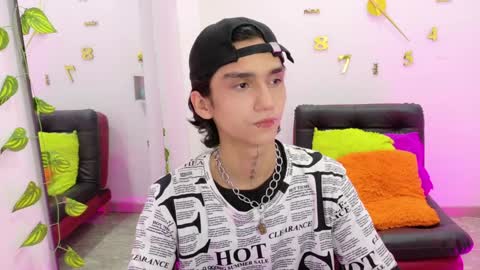 Snapshot of leoadamss chatting on January 21, 1:11 pm Leo online show from January 21, 1:11 pm