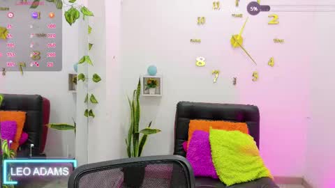 Snapshot of leoadamss chatting on February 12, 4:55 pm Leo online show from February 12, 4:55 pm