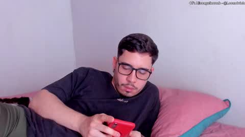 Snapshot of leoandviolet chatting on October 5, 5:44 pm Carlos  Alissa. Help us to reach 100 likes  online show from October 5, 5:44 pm