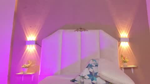 Leo online show from February 12, 1:50 pm