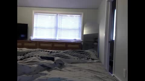 leologan online show from March 19, 3:27 pm