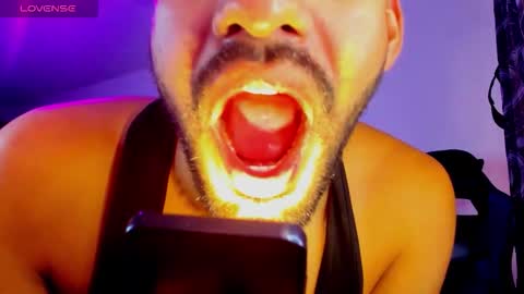 Leon Hart online show from November 17, 10:15 pm