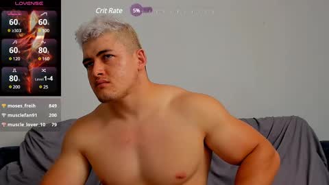 Snapshot of leon_ssmoron chatting on December 2, 1:57 pm Leon Smoron online show from December 2, 1:57 pm